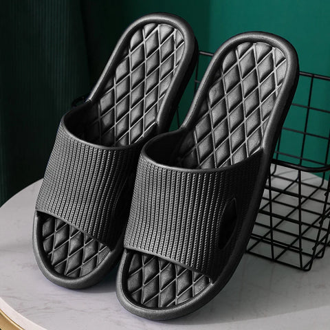 Chinelo Antiderrapante e Confortável para Casa – Perfeito para o Dia a Dia - (TEMOS SOMENTE DUAS CORES)
