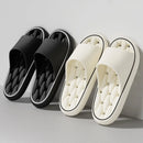 Chinelo Antiderrapante com Solado Vazado – Conforto e Segurança para Banheiro e Praia